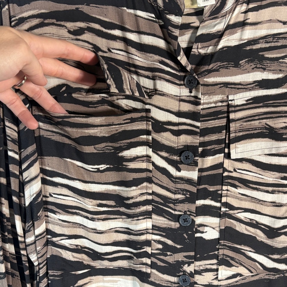 b new york Black and Tan Patterned Button Down Shirt with Pockets - Picture 4 of 10